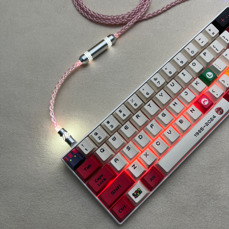 カスタム化発光透かし彫り蜂網中管白色単結晶銅航線8k磁気軸キーボードデータ線充電線|undefined