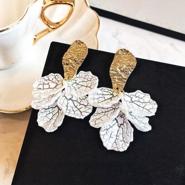 Örhängen med blomblad i 925 silver för kvinnor_voghion.com