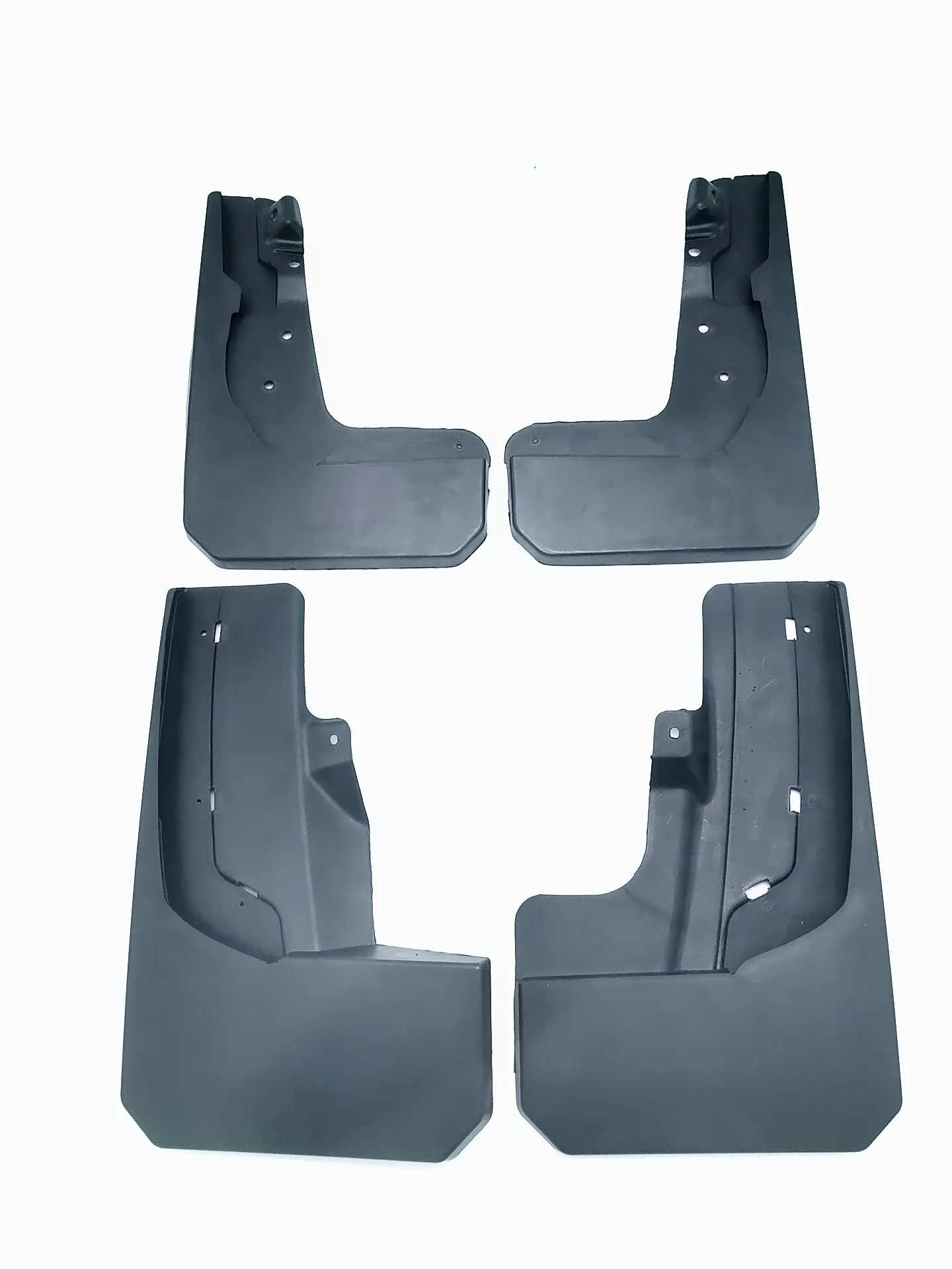 La versión híbrida del tanque 300 2024 (pedal fijo) con 6 clips