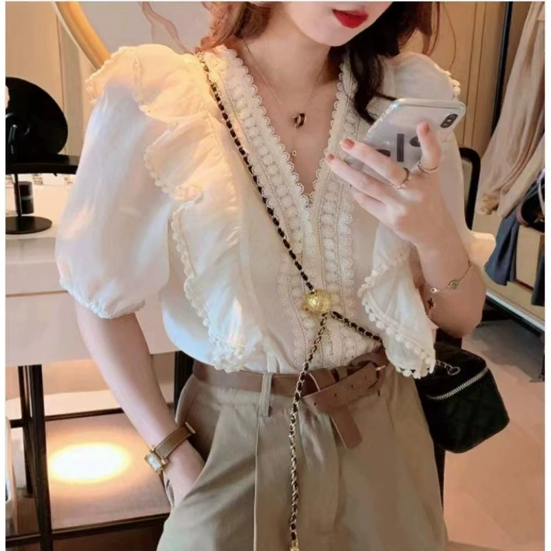 2025 новая летняя корейская короткая рубашка для женщин с нишевым французским кружевным декором, супер сказочный топ