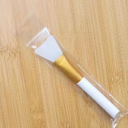 Peel-Off Mask Brush White Silicone Brush (with Bag) High-End Upgraded Version of Cosmetic and Skin Care Product Brush Peel-Off Mask Brush White Silicone Brush (with Bag) High-End Upgraded Version of Cosmetic and Skin Care Product Brush