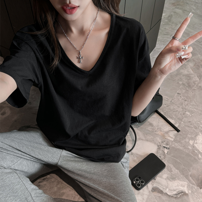 검은색