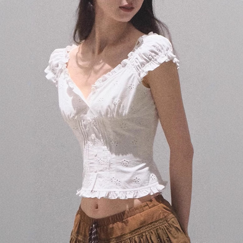 Oakmo/ "Sunny Sunday Afternoon at 12:30 Pm" Stylish Slimming and Complexion-Enhancing Top, T-Shirt, Shirt