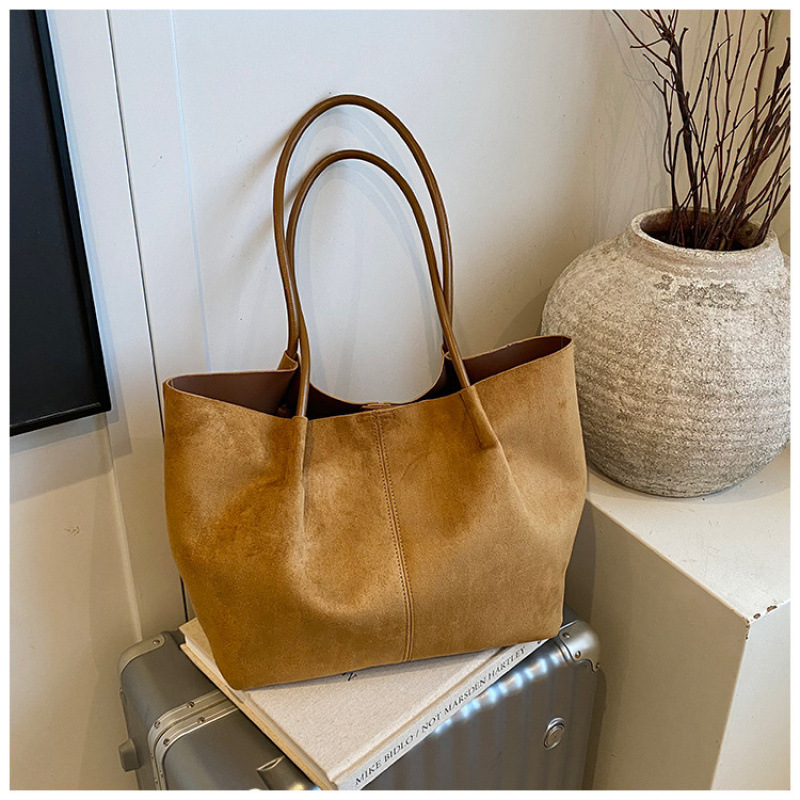Autumn/Winter New Suede Large Capacity Commuter Tote Bag 2025 Women's Casual Simple Versatile Ins Shoulder Bag - Thumbnail 7