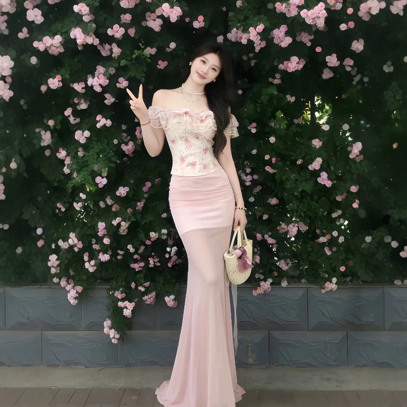 French Romantic Style One-Shoulder Floral Dress for Women, Summer Resort Style Slim-Fitting Hip-Hugging Fishtail Skirt Set, Sweet and Sweet