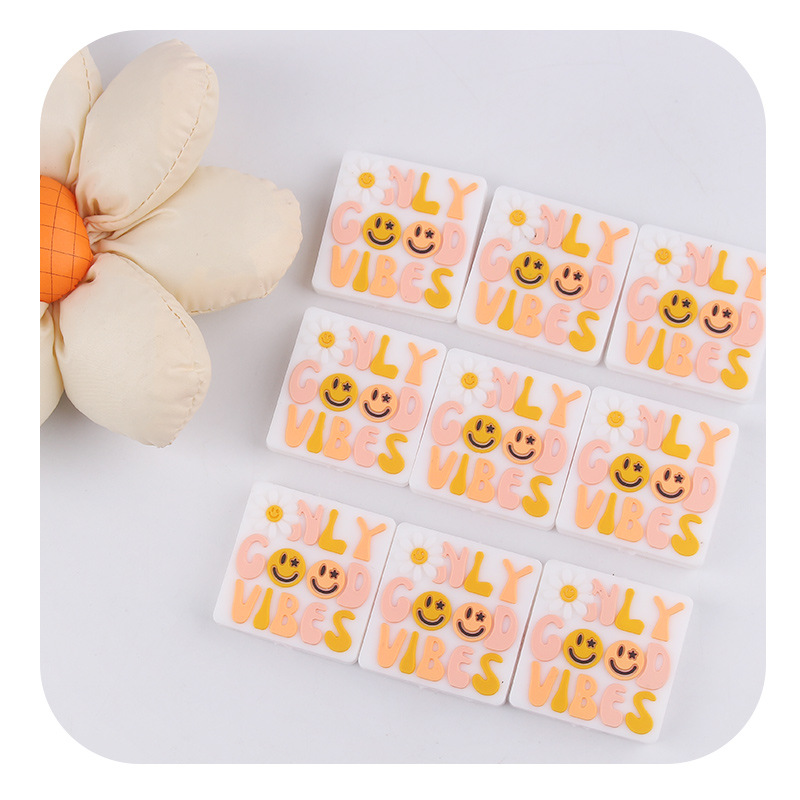 Productos creativos para bebés de bricolaje, cubos de dibujos animados, caras sonrientes, joyas de silicona, cadena de chupete, dientes molares, accesorios de pulsera de mordedor