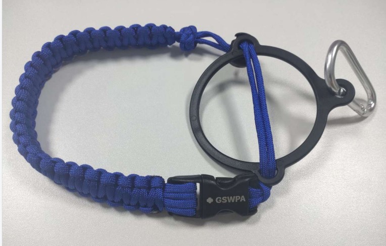 Deportes al aire libre multi-funcional de siete núcleos paraguas cuerda tejida hervidor mango ciclismo montañismo camping hervidor portátil mango