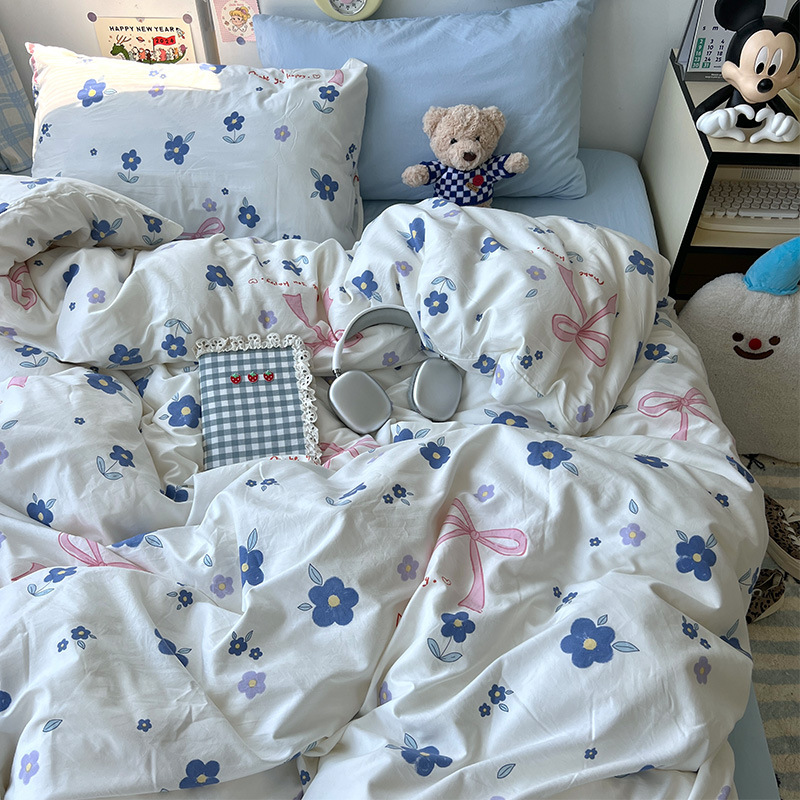 Sweet mist in the moon