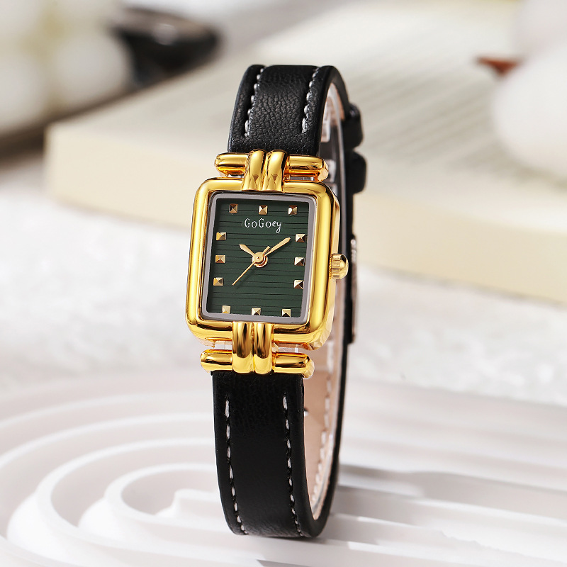新型のレトロな小さい四角形の女性の腕時計の女性の時計のシンプルなローマのレトロなベルトの高級感の軽い贅沢な生放送の爆発金