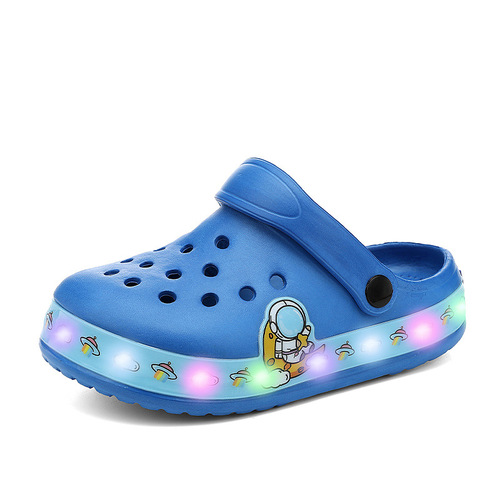 Luminous Astronaut Glowing Holes Breathable LED Shoes Outdoor Sandals with Upturned Toe Beach Shoes for Children Beach Drag Shoes