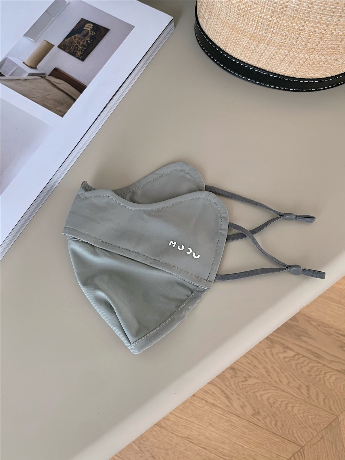 Seagull type - cool gray