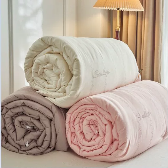 Шелковое соевое двойной белокое зимнее волокно пух quilts централь pink purple весна и осень общага одно и двойное утолщенное одеяло четыре сезона