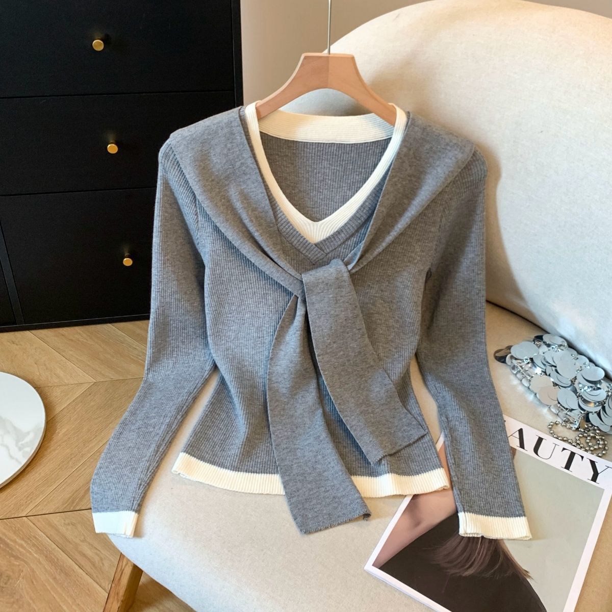 假两件针织衫女秋季新款设计感休闲撞色带披肩领长袖上衣两件套