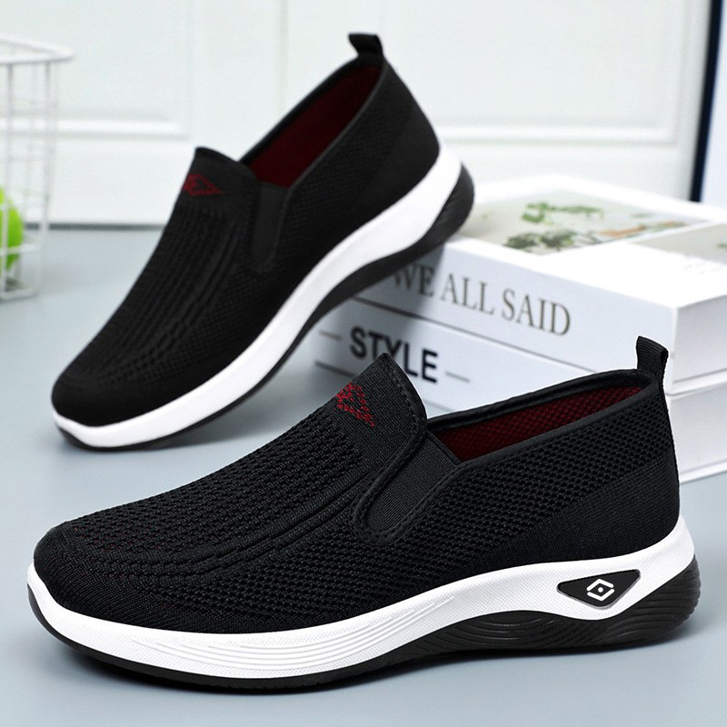 Zapatos de mujer grandes zapatos de mujer transfronterizos zapatos casuales transpirables zapatos de mediana edad zapatos de madres viejos zapatos de tela de Beijing