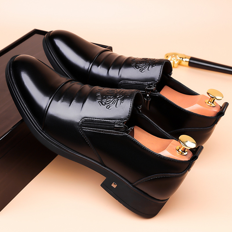 Scarpe eleganti in pelle da uomo con testina di leone_voghion.com
