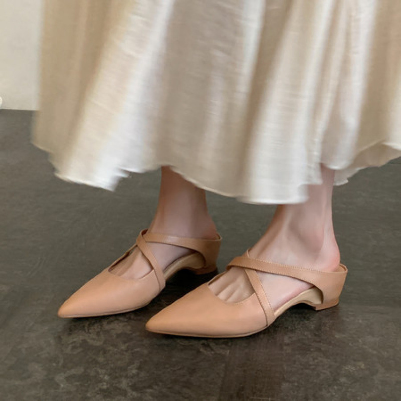 French Retro Style Pointed Toe Mules for Women with Internal Height Increase, Cross Straps, Non-Slip, and Suitable for Outdoor Wear French Retro Style Pointed Toe Mules for Women with Internal Height Increase, Cross Straps, Non-Slip, and Suitable for Outdoor Wear