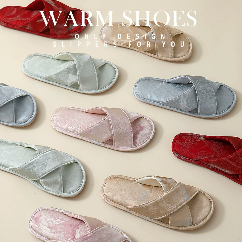 Le Home Indoor Simulation Шелковые тапочки женские летние новые французские ноги не устали