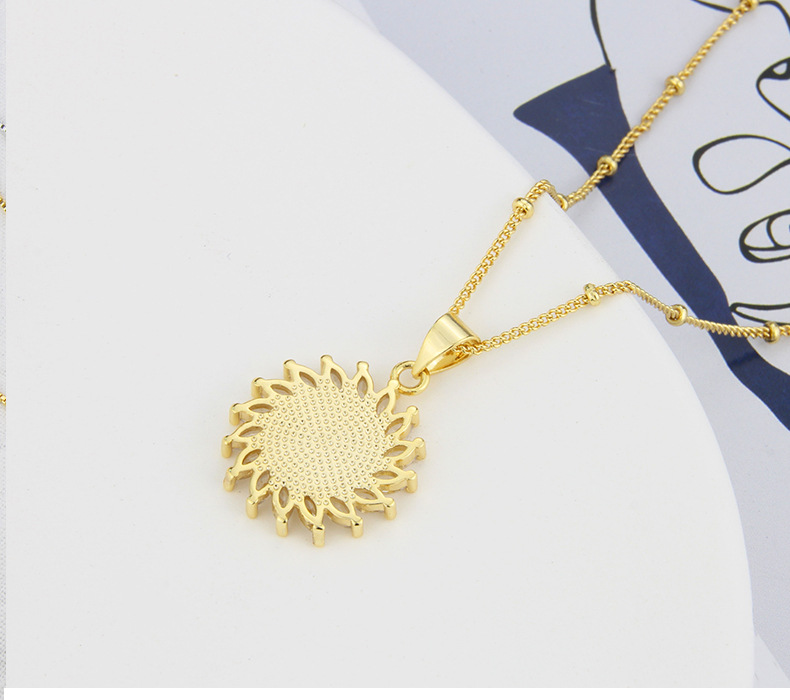 European And American Ins Simple Necklace Female Fashion Trendy Style Diamond Virgin Pendant Ornaments Golden Chain Necklace Wholesale display picture 4