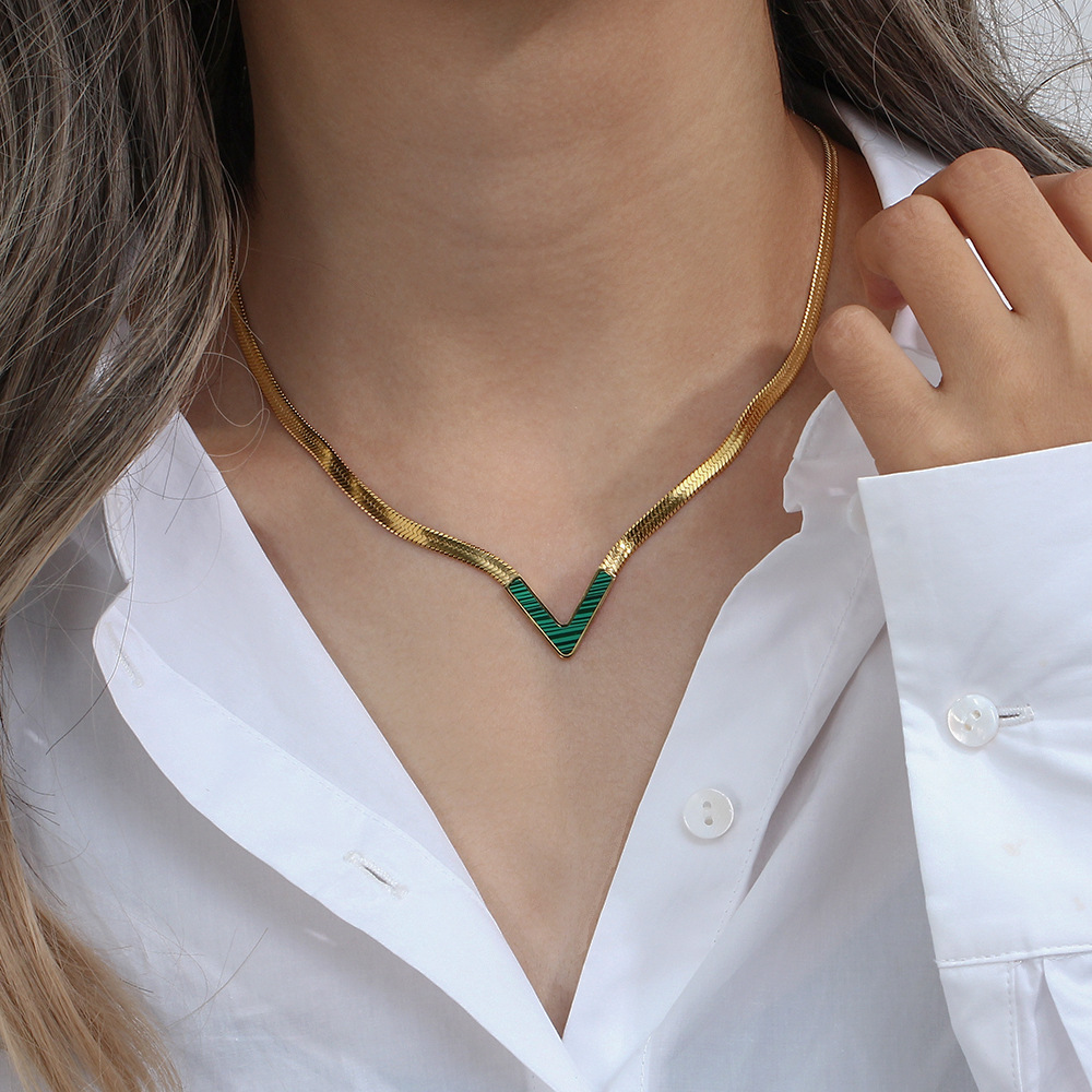 Fashion V-Shaped White Shell Malachite Flat Snake 18K Gold Stainless Steel Necklace