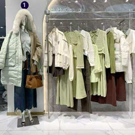 邻家26女孩秋冬杂款女尾货大衣羽绒服混批实体店直播间拿货供应链