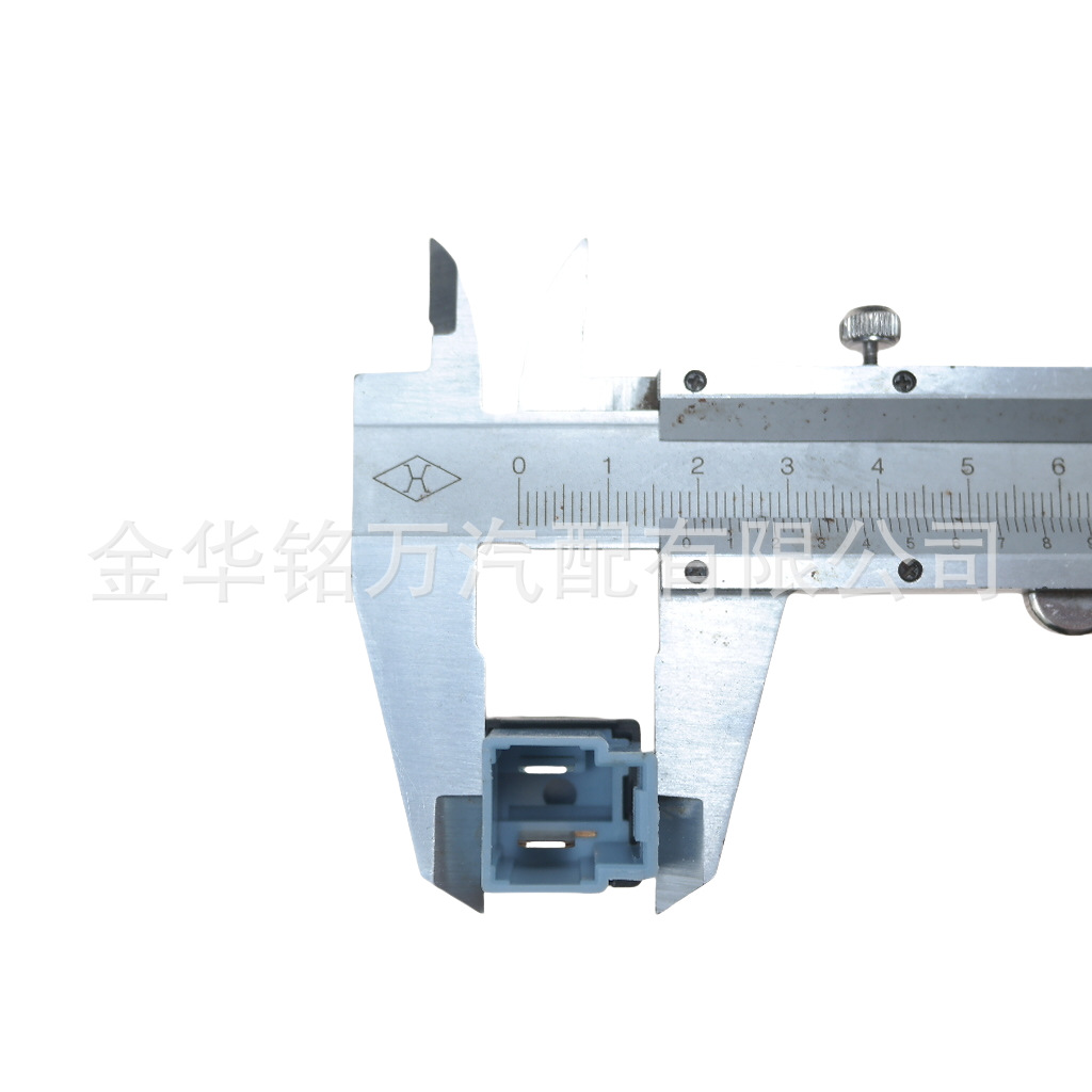 25、尼桑铁壳2插刹车灯开关25320-75A0E 2532