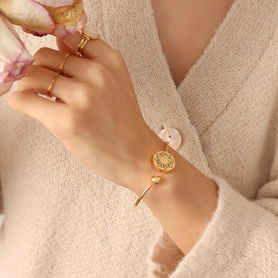��ʽ�L�׺��͚��|�оջ�ܛ���_�����CŮ ���18K����֭h����ɫ