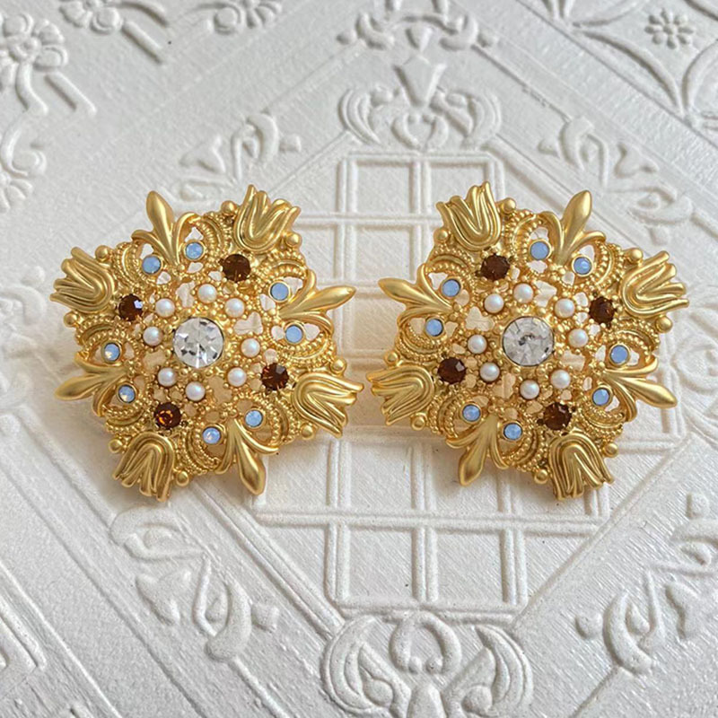 Vintage Style Rhombus Alloy Gold Plated Zircon Womenu0027S Ear Studs 1 Pair
