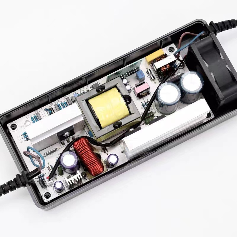 Wholesale 12V18A lithium battery, ternary lithium iron, 12.6V14.6V electric cross washing sweeper, drone charger