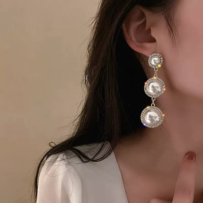 Pearl Exaggerate Temperament, High-end Long and Atmospheric Earrings, Banquet Dress Earrings_voghion.com