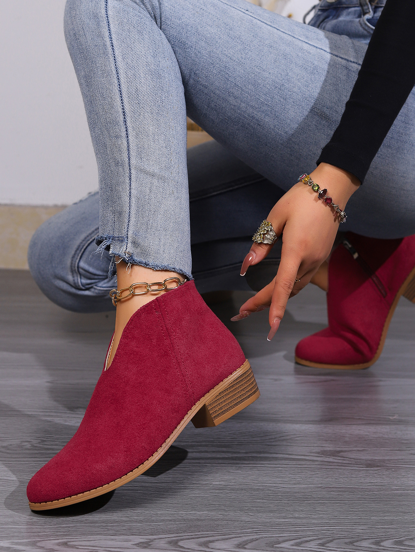 Ženski škornji velike velikosti Enobarvni škornji z debelo peto_voghion.com