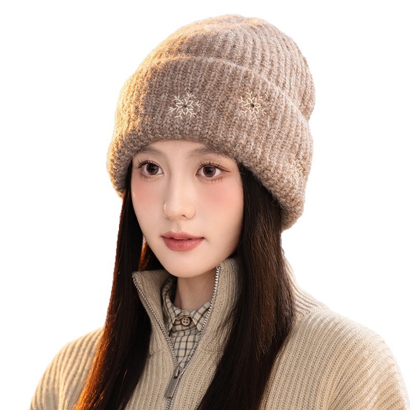 秋冬新款圣诞雪花毛线帽韩系百搭防风帽子女休闲保暖护耳套头帽新|undefined