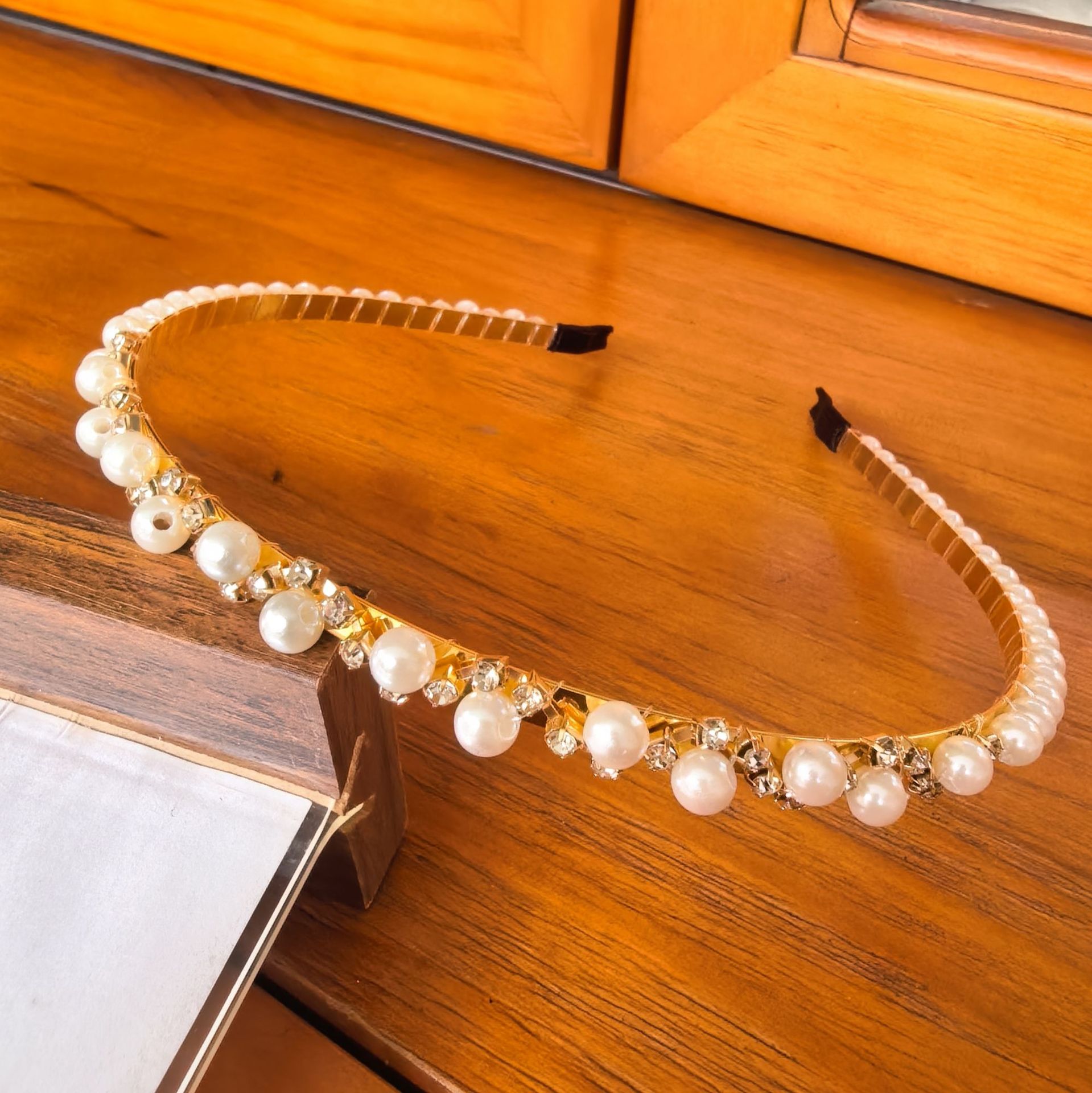 Diadema de Doble Capa con Perlas y Cristales Hecha a Mano para Mujer image 9