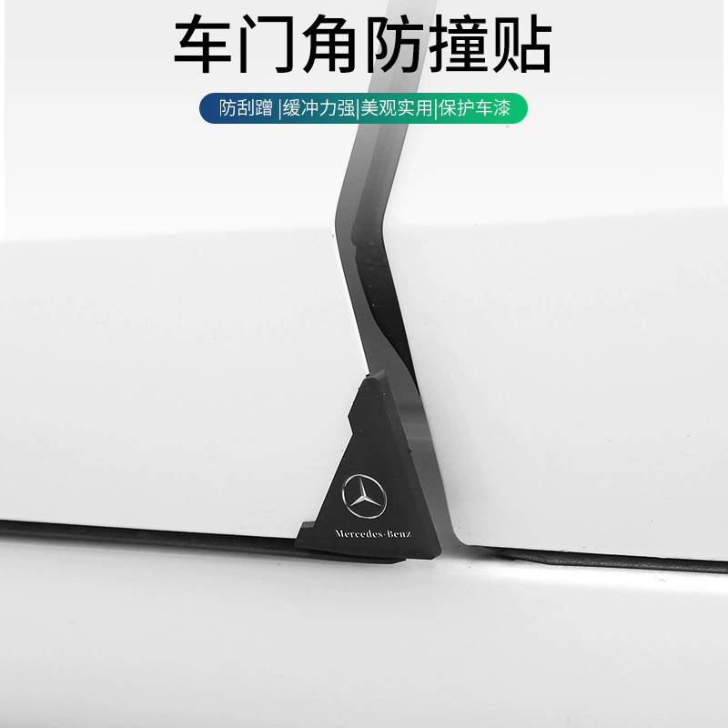 Угловая наклейка на двери автомобиля