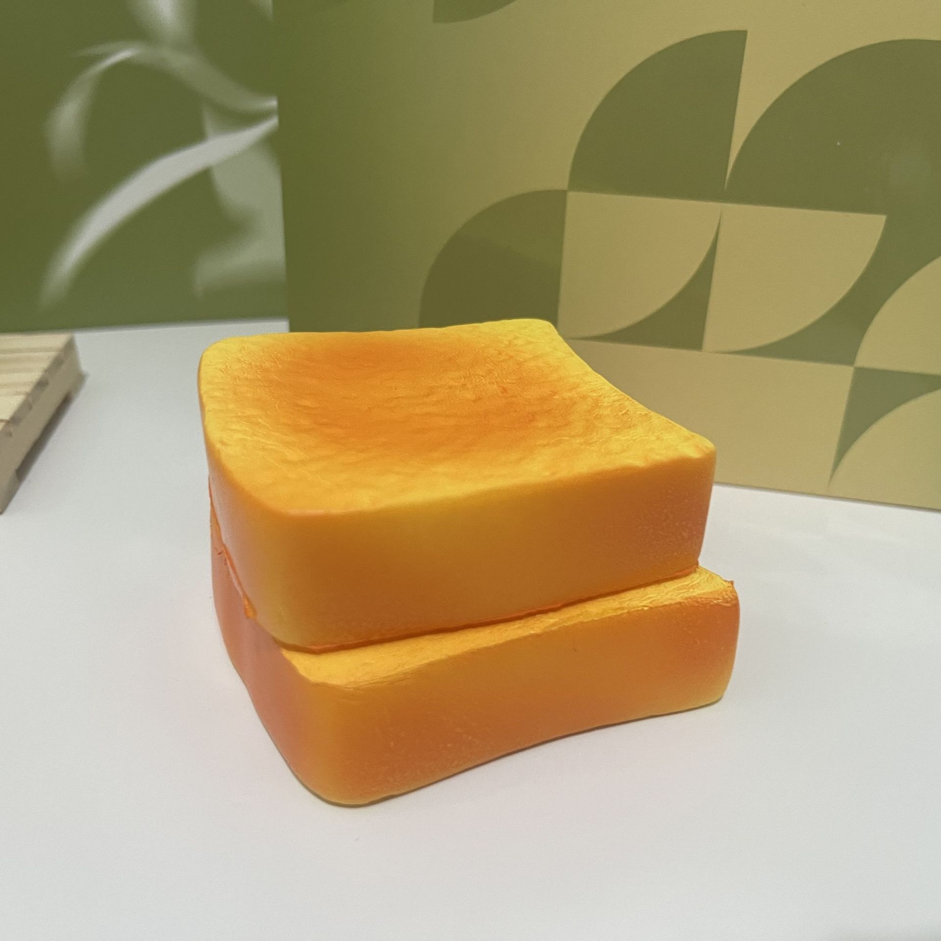 두껍게 썬 토스트 [우유맛]