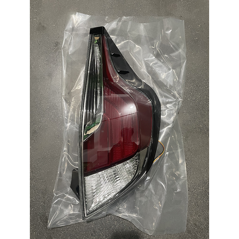Cross-Border Hot-Selling Model Suitable for Toyota Prius C 2015-2017 Priusc Taillight 81561-52D11