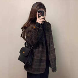 2025新款秋冬法式小香风高级感气质复古加绒格子毛呢西装外套保暖