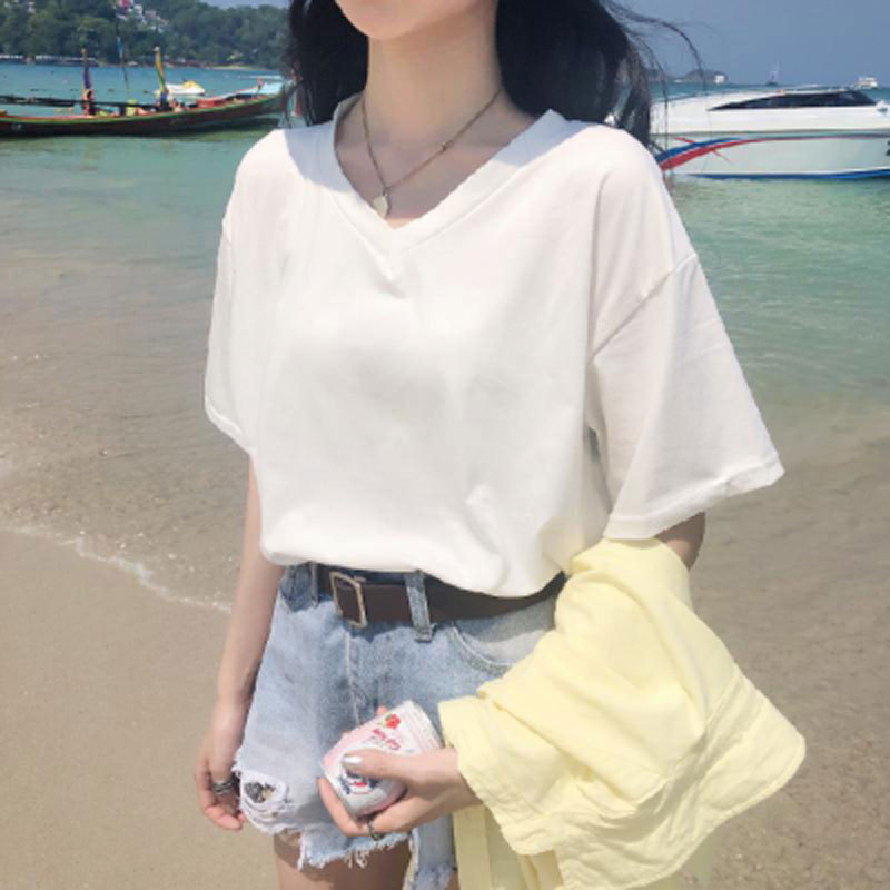 V-neck short-sleeved T-shirt women's summer 2022 new Korean style loose student design sense Student Fashion half-sleeved top