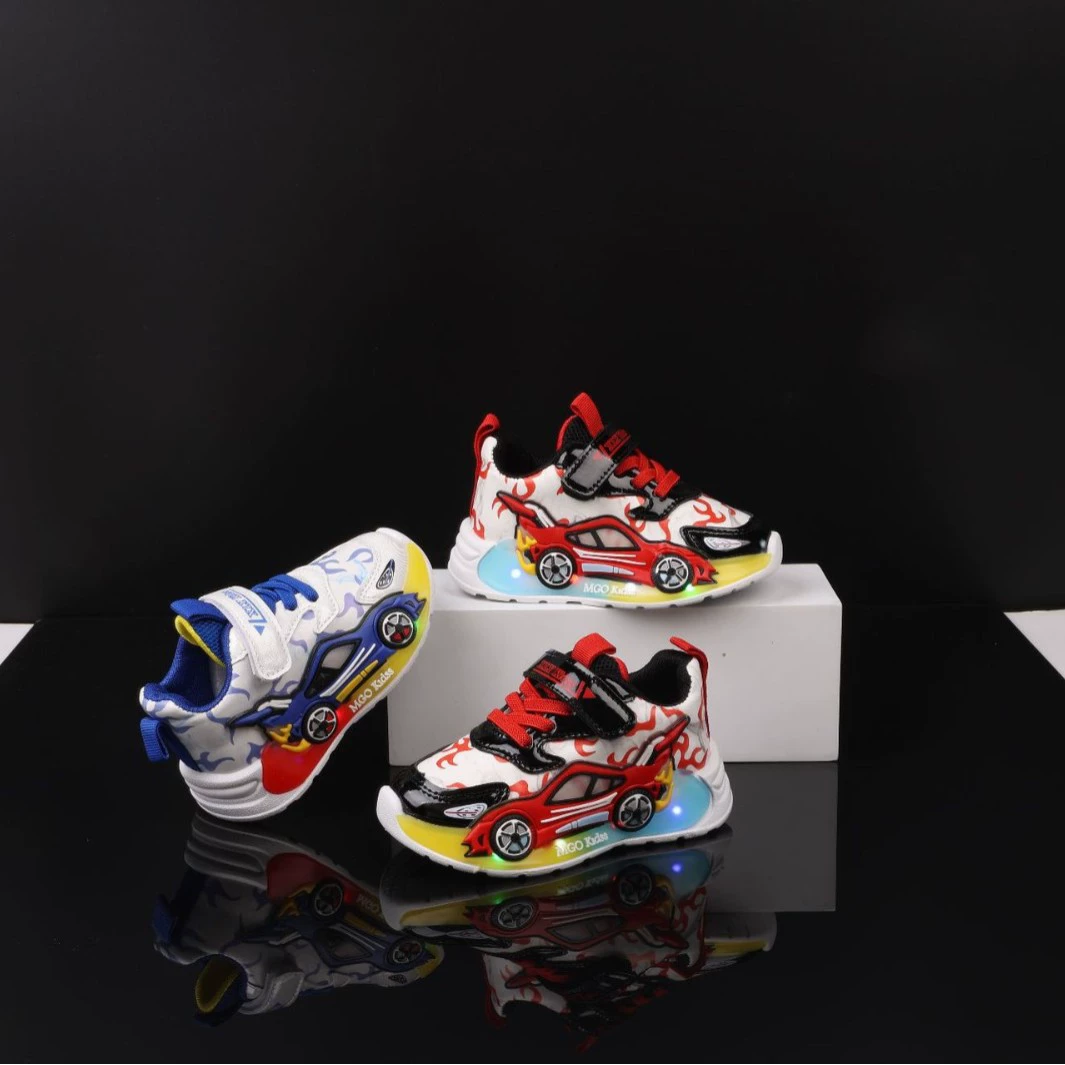 2025 Весенне-осенние модные дышащие кроссовки для детей с LED-подсветкой в виде спортивного автомобиля