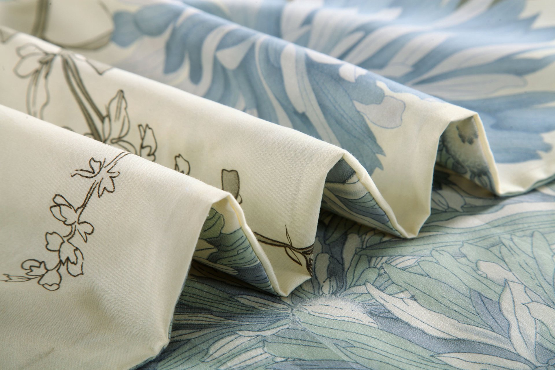 King Yellow With Blue Flora-07