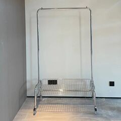 床置きハンガー移動多機能収納棚洋服店展示棚ネット赤寝室バスケット付き棚