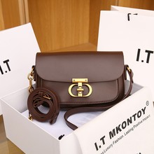 纯色时尚单肩包女秋冬新款质感复古小方包流行链条设计单肩斜挎包