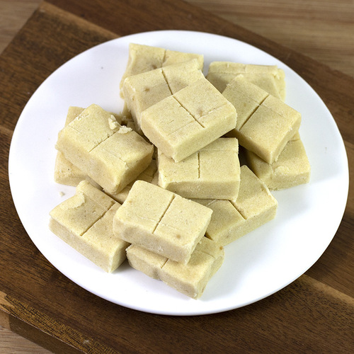 Imported Vietnamese Huanglong mung bean cake 410g delicious Internet celebrity snacks biscuits pastries specialty snack food wholesale