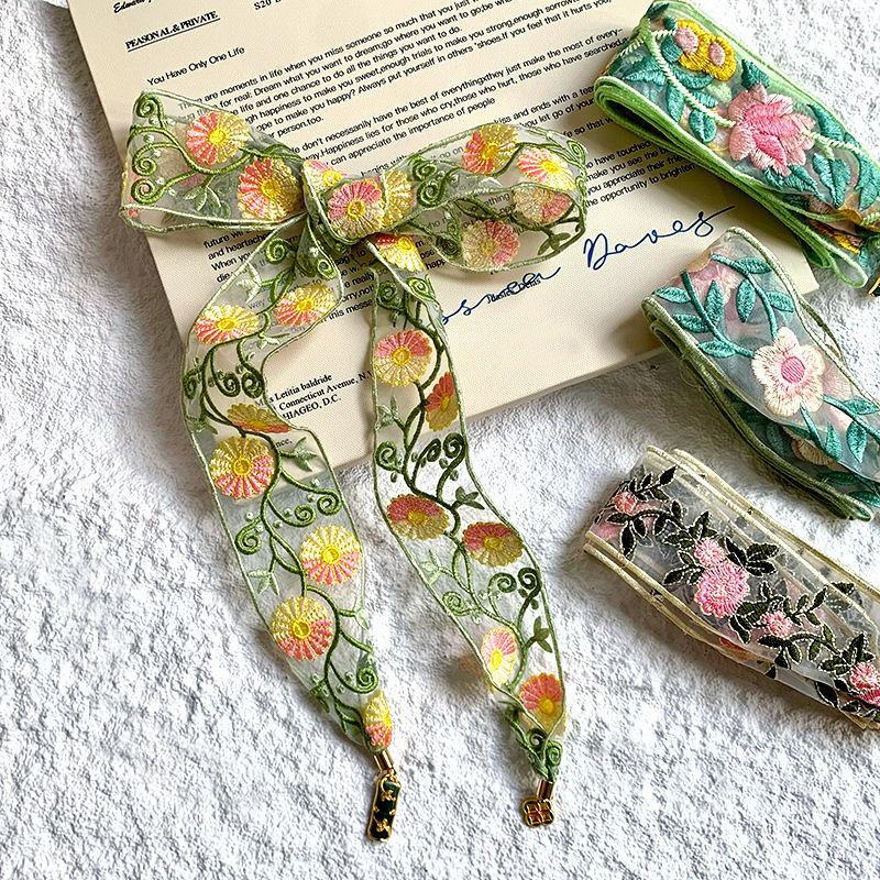 Pañuelo de seda, banda larga, sensación de alto nivel, temperamento de nicho, estilo étnico, bordado floral, bufanda de seda de encaje, cinta para el cabello de nuevo pañuelo en la cabeza