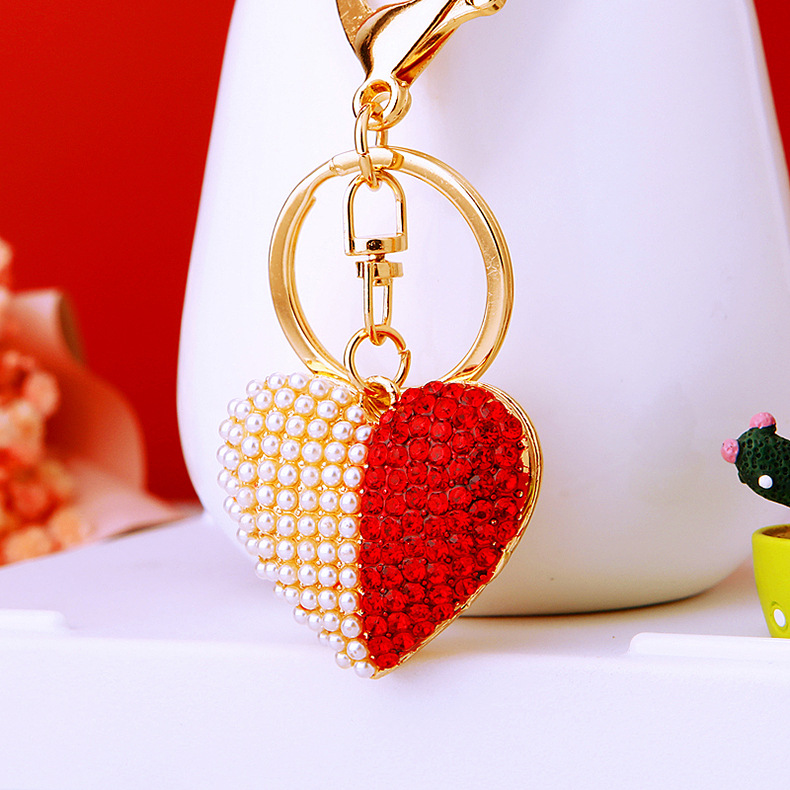 10g Weight Lobster Trigger Clasp Closure Clasp Closure Type Rhinestones Inlay Material Keychain Classification 1 Piece Quantity Daily Occasion Zinc alloy Material Heart Shape Pattern Unisex Gender Plating, Diamond Design Cute Style 1 Piece Cute Heart Shape Zinc Alloy Plating Diamond Rhinestones Unisex Lobster Trigger Clasp Closure Keychain 12