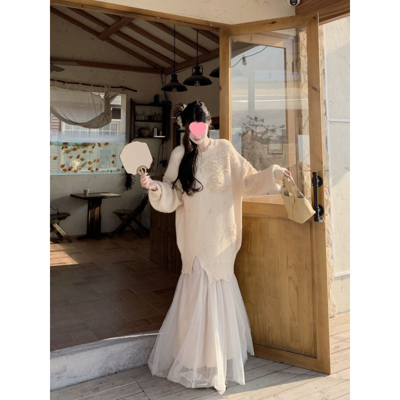 清冷新中式绿色针织连衣裙女秋冬新款中长款重工拼接超仙毛衣裙