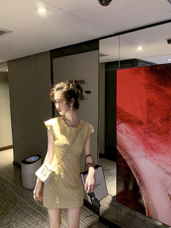 鱼兔子的兔子小香风黄色连衣裙女2025夏季新款高端精致气质短裙子|undefined