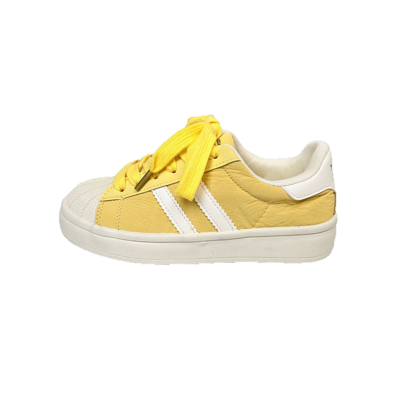 Yuanbo Shell Head Little White Shoes Mujer 2025 Primavera/Verano Nuevo Todo-fósforo Casual Ligero Zapatos de tabla para estudiantes coreanos Mujeres