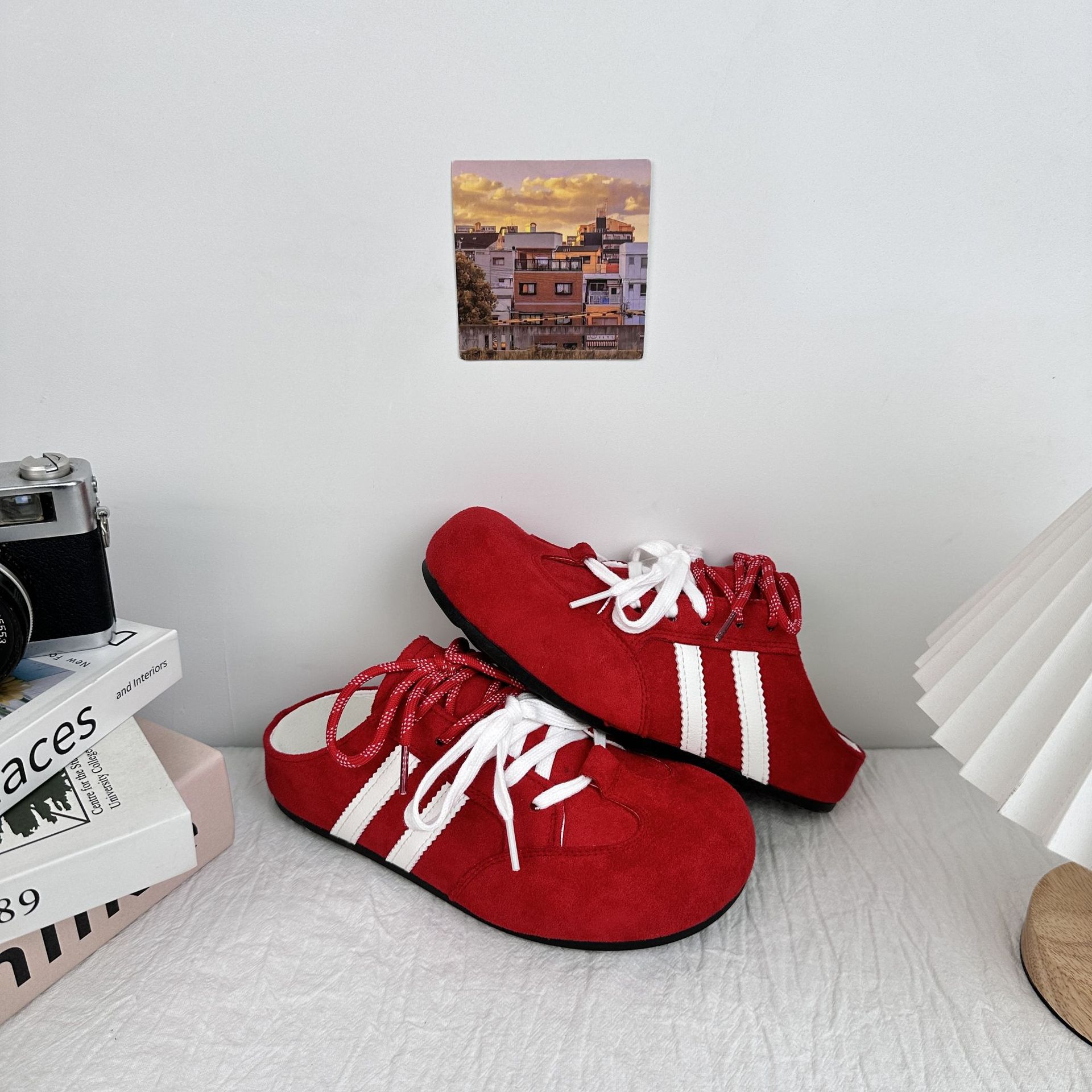 Zapatos de mujer retro Dexun de verano de 2025 nuevos zapatos de bolsillo burken aumentan la altura de la parte inferior gruesa de la gente perezosa con un pedazo de pelo