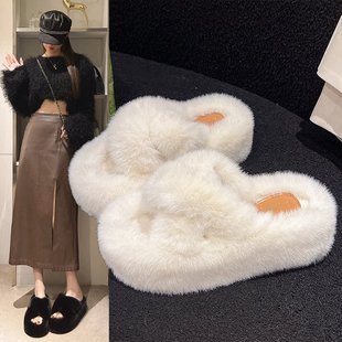 Thick-Soled Furry Slippers for Women to Wear Outside 2025 New Autumn and Winter Fashionable Plush Shoes for Going Out Internet Celebrity Style Cotton Slippers