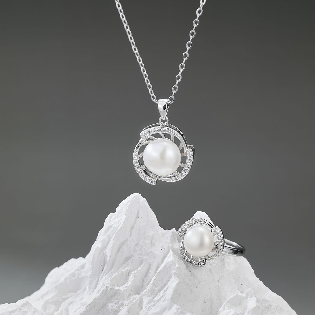 Korean Style New Flower Earrings, Ring, and Pendant Natural Freshwater Pearl Three-Piece Set for Women, Elegant and Stylish with Micro-Inlaid Diamonds